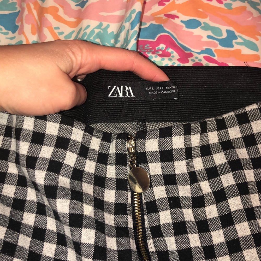 Zara Checkered High-Waisted Leggings